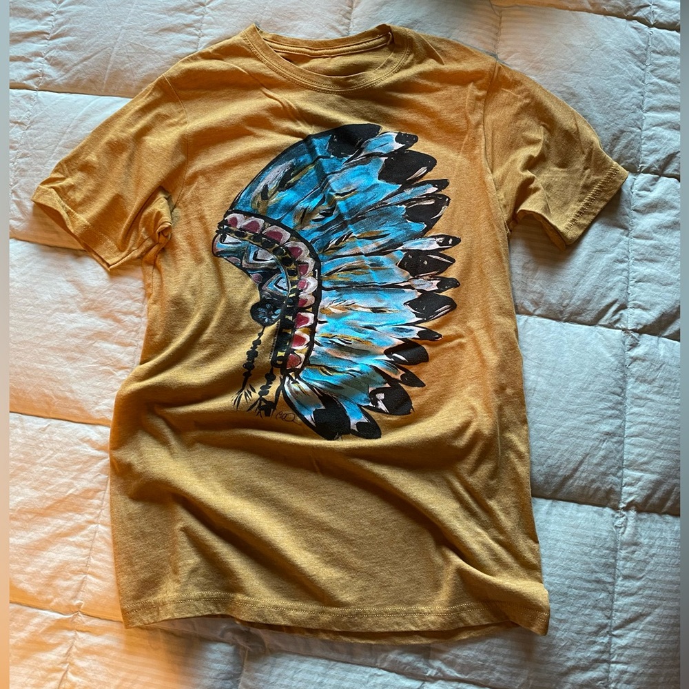Headdress tee